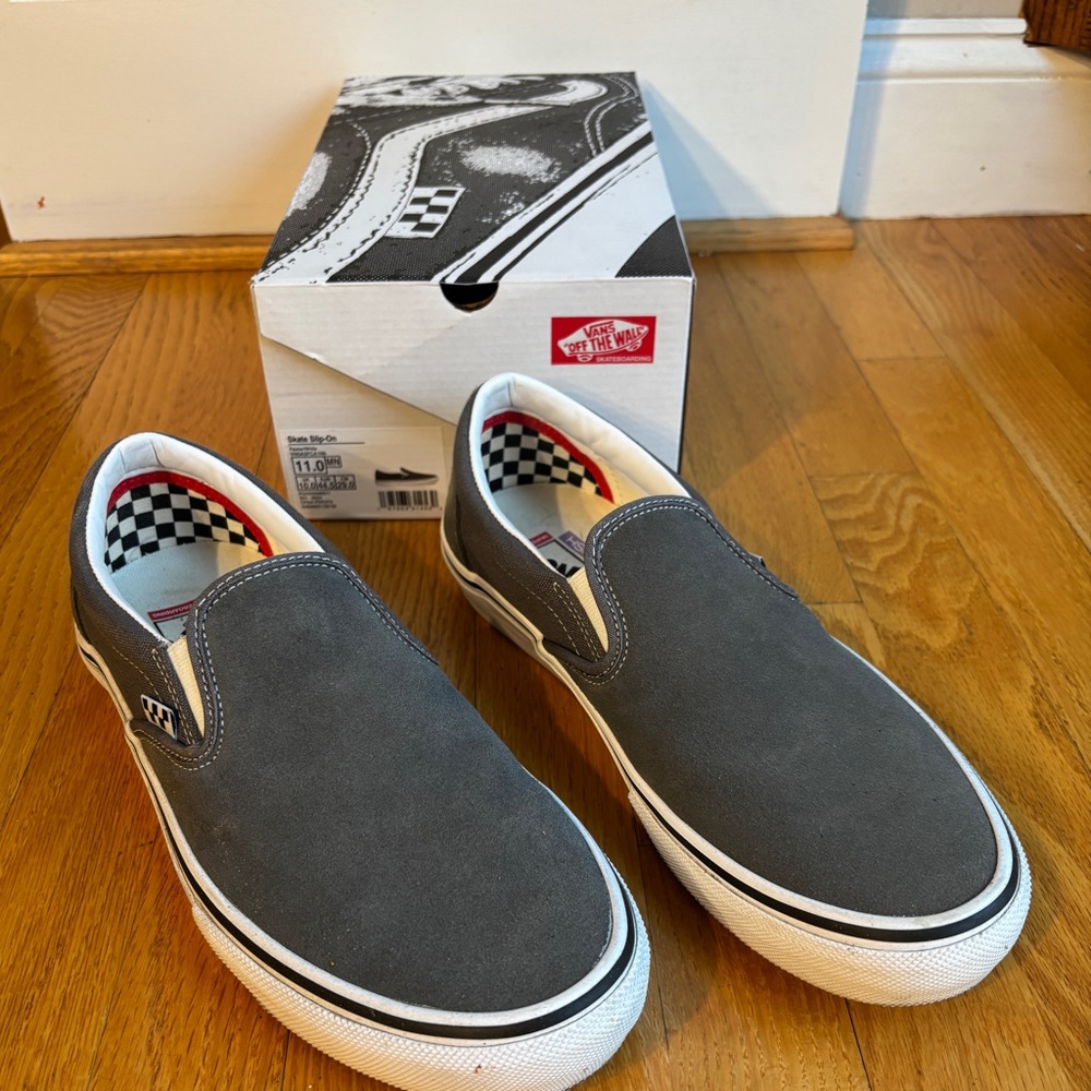 Vans unisex classic slip on shoes 13 Women/11.5 Men